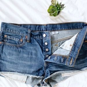 Levi’s 501 cutoff denim shorts size 31